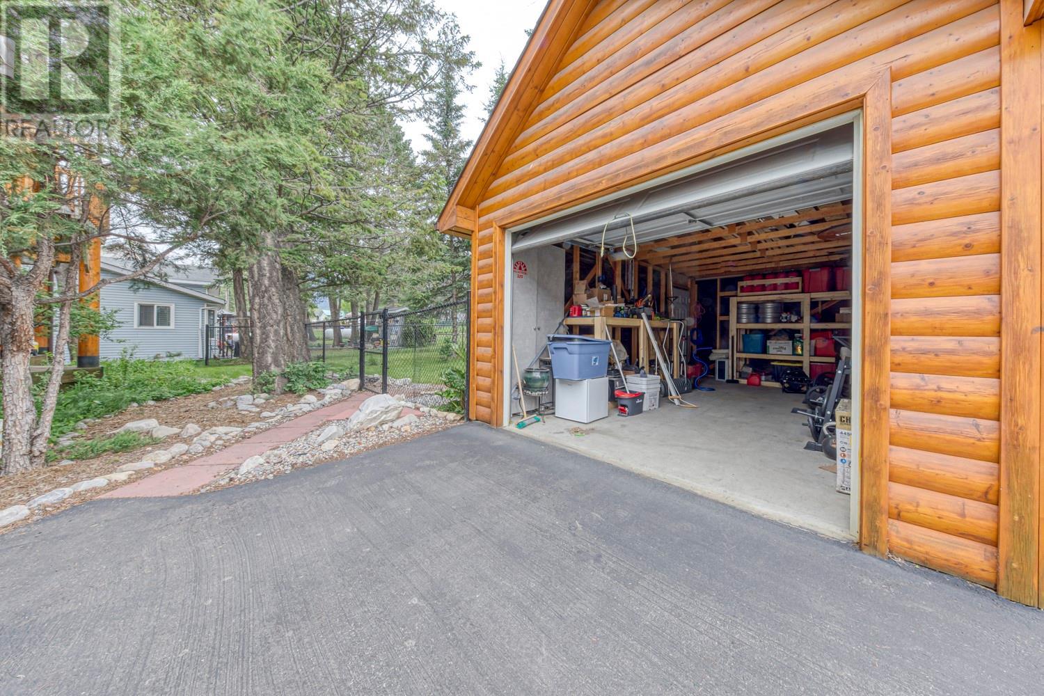 7500 Rivercrest Road, Radium Hot Springs, British Columbia  V0A 1M0 - Photo 33 - 10354123