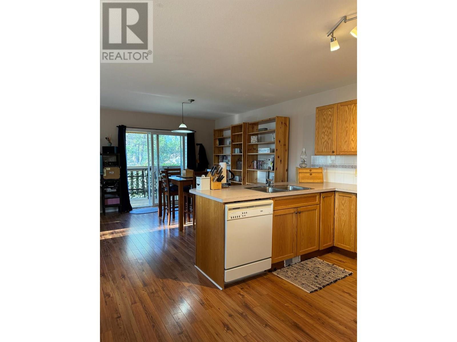10a Wolf Crescent, Invermere, British Columbia  V0A 1K2 - Photo 10 - 10353435