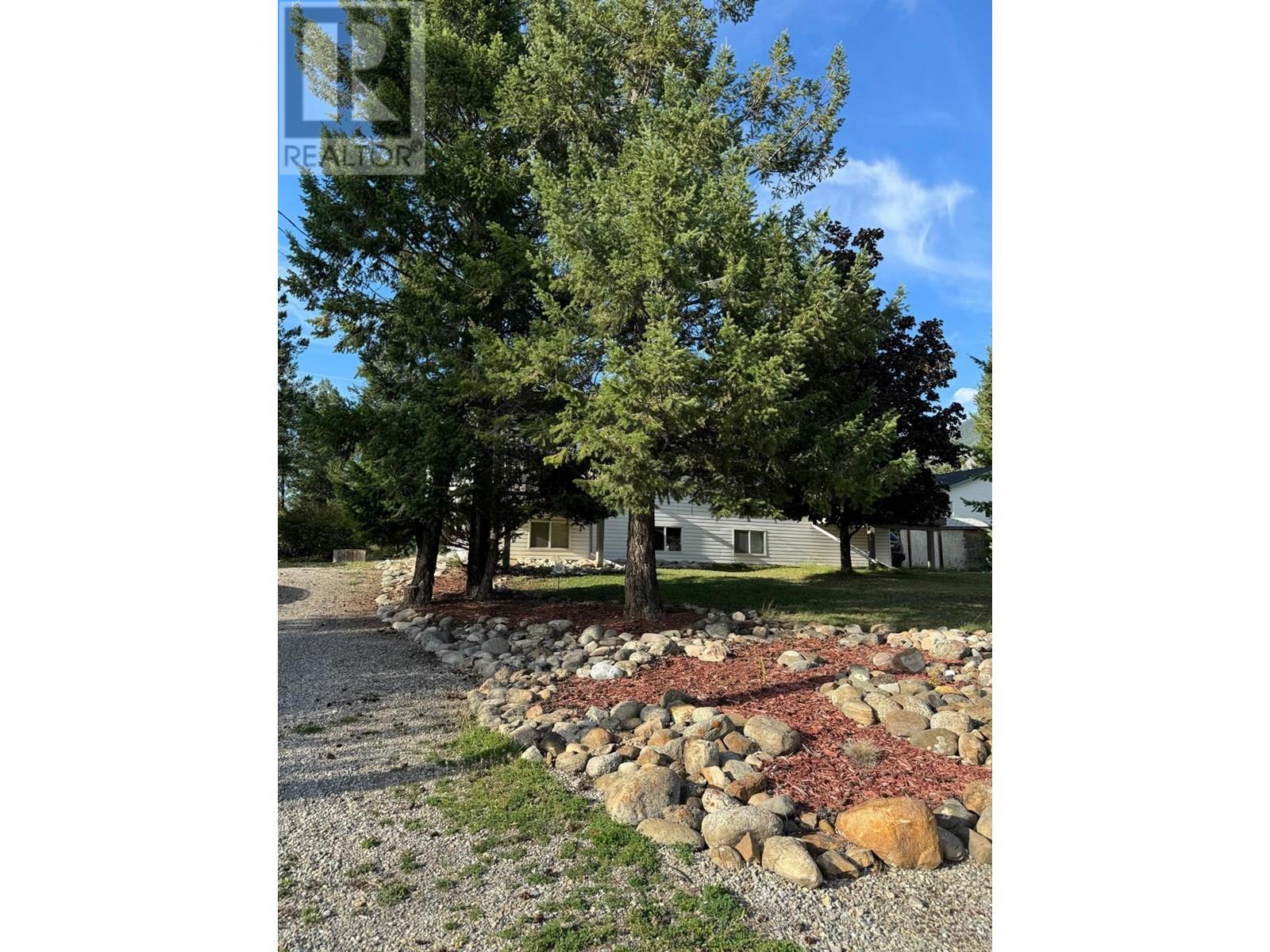 10a Wolf Crescent, Invermere, British Columbia  V0A 1K2 - Photo 2 - 10353435