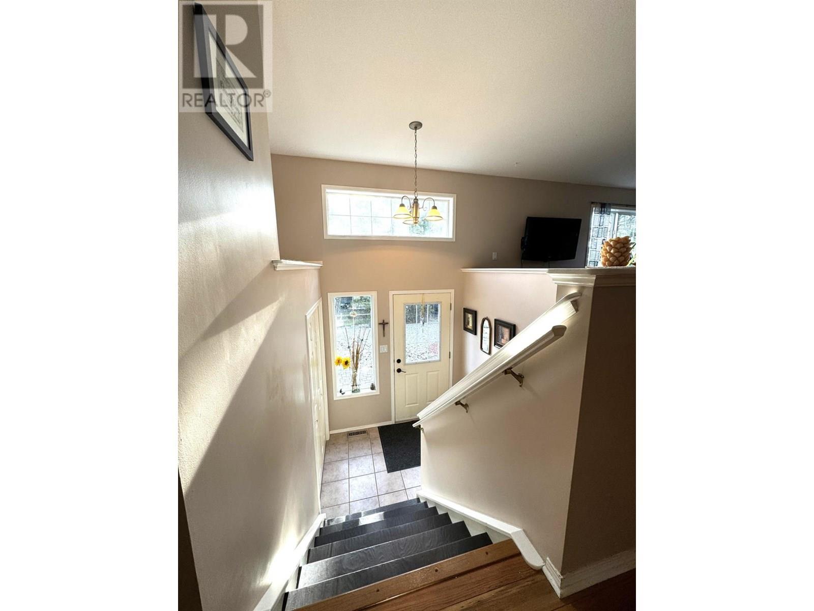 10a Wolf Crescent, Invermere, British Columbia  V0A 1K2 - Photo 27 - 10353435