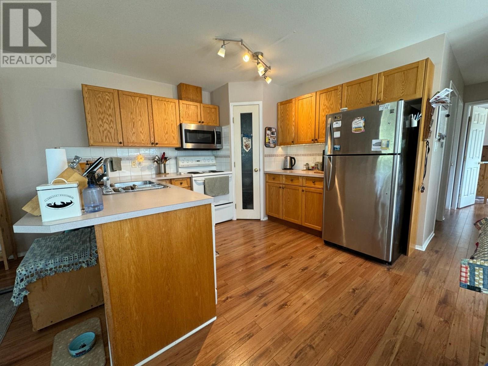 10a Wolf Crescent, Invermere, British Columbia  V0A 1K2 - Photo 7 - 10353435