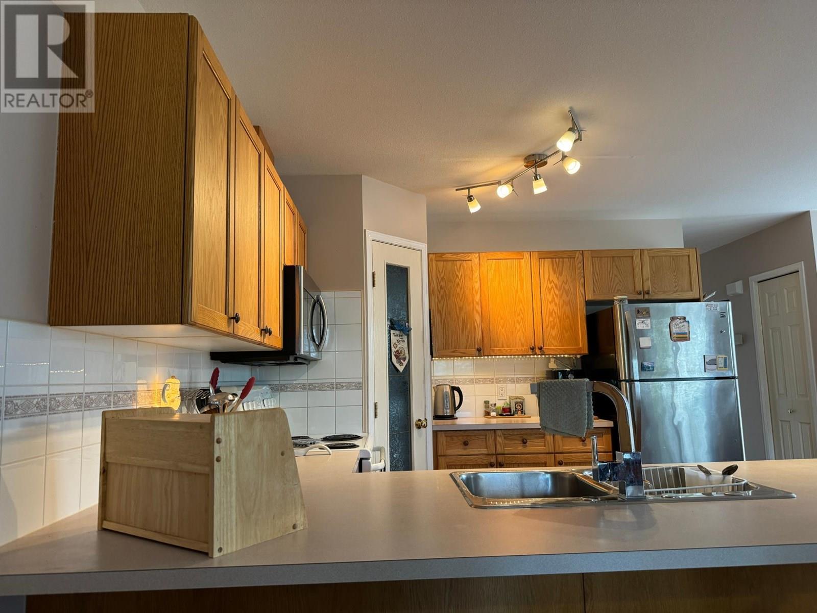 10a Wolf Crescent, Invermere, British Columbia  V0A 1K2 - Photo 9 - 10353435