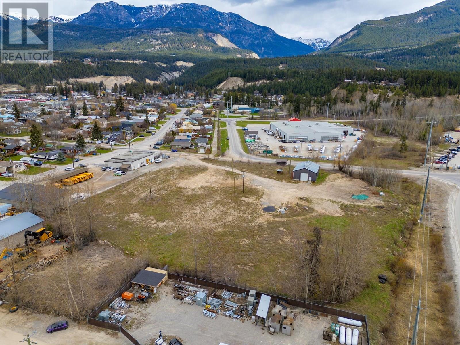 1421 9th Avenue S, Golden, British Columbia  V0A 1H0 - Photo 11 - 10354441
