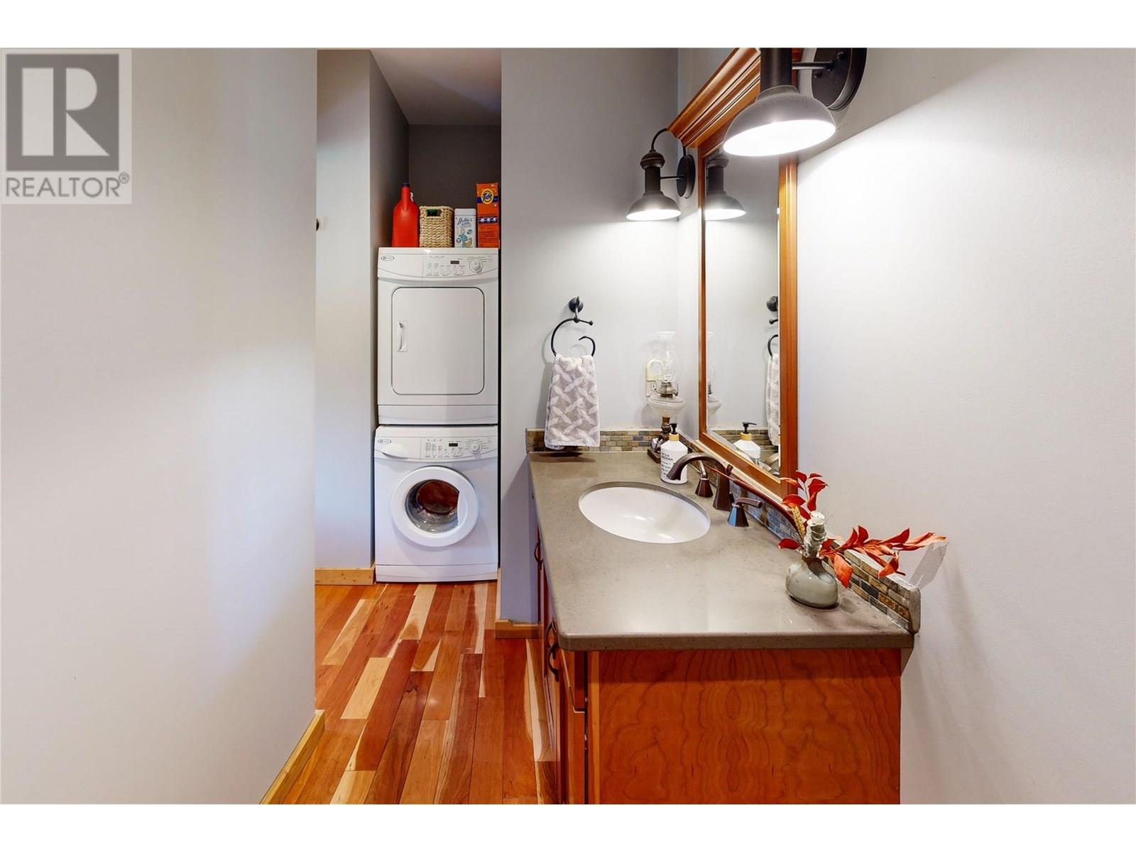 2550 Kettleston Road, Golden, British Columbia  V0A 1H1 - Photo 19 - 10354523