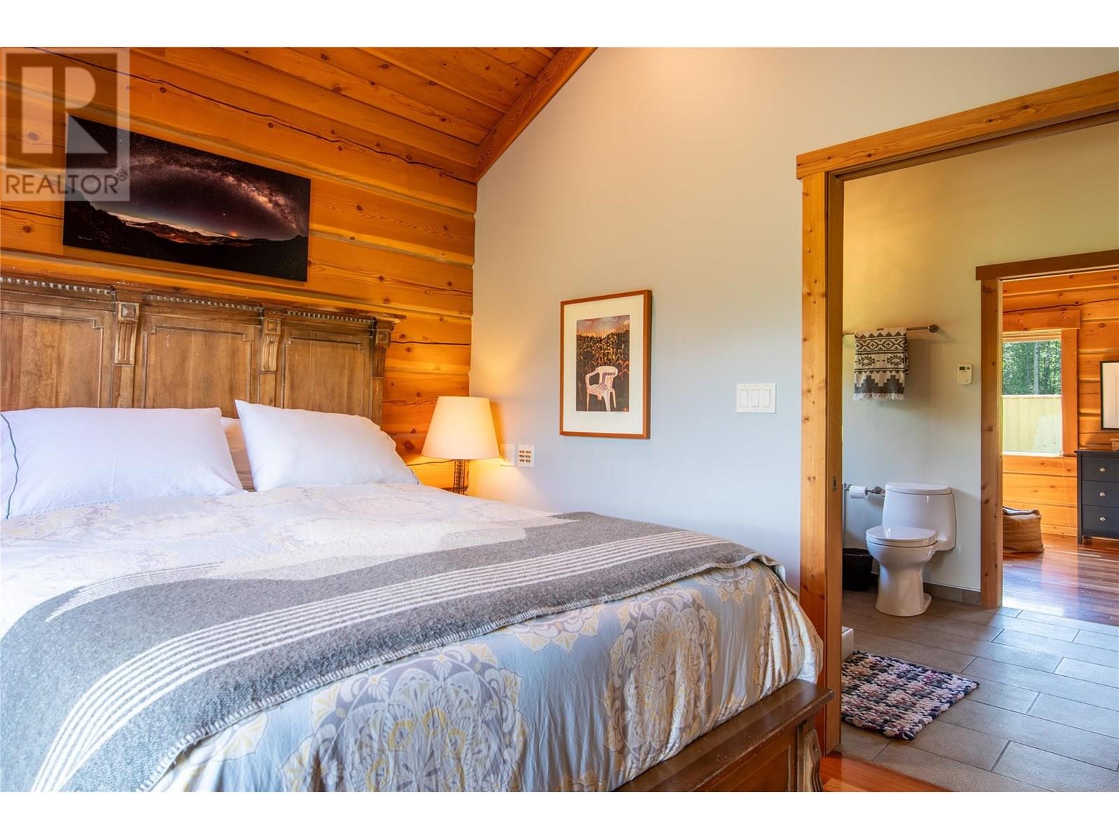 2550 Kettleston Road, Golden, British Columbia  V0A 1H1 - Photo 21 - 10354523