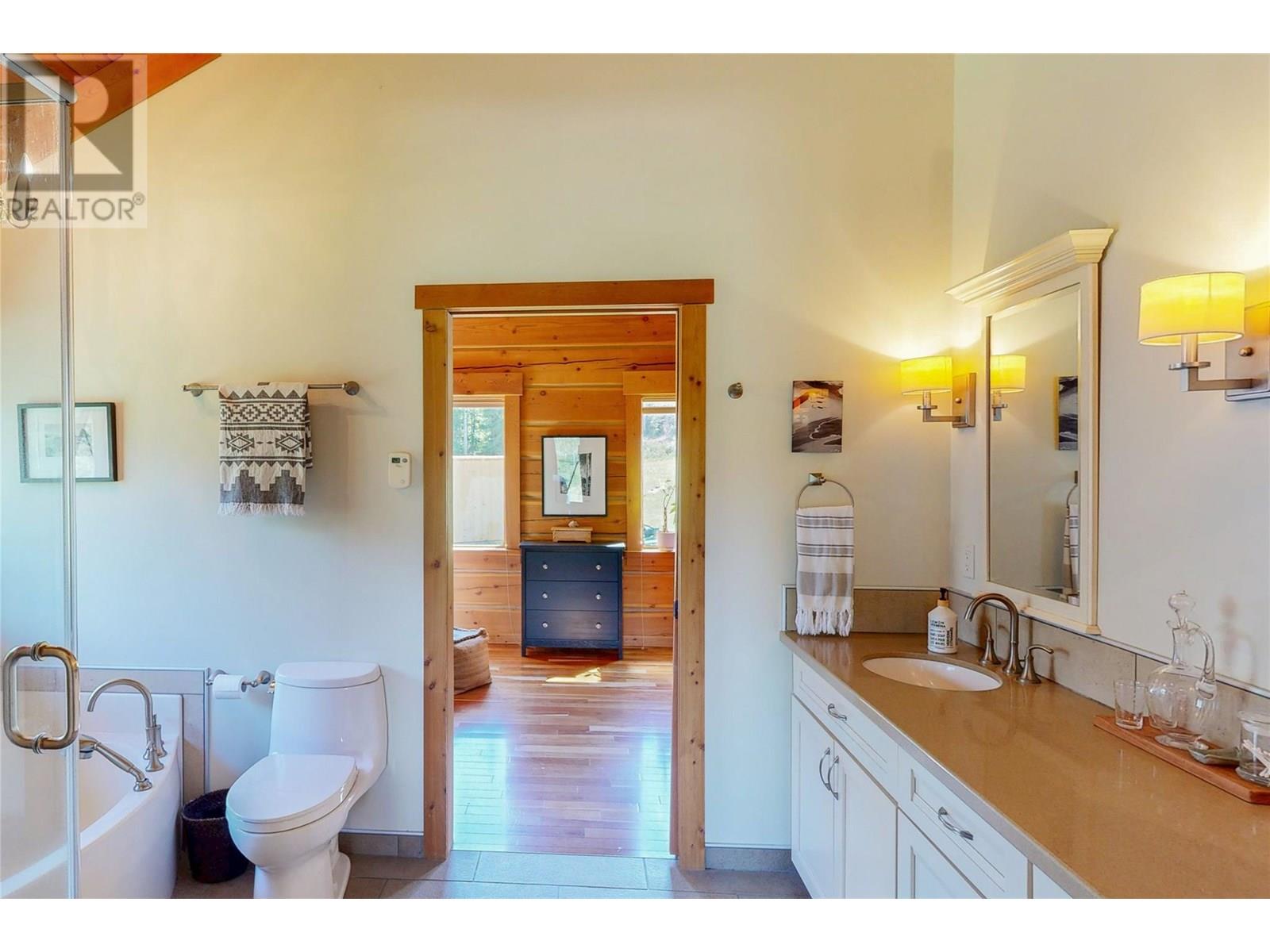 2550 Kettleston Road, Golden, British Columbia  V0A 1H1 - Photo 22 - 10354523