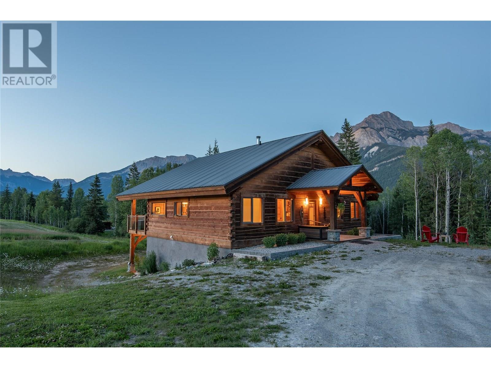 2550 Kettleston Road, Golden, British Columbia  V0A 1H1 - Photo 41 - 10354523