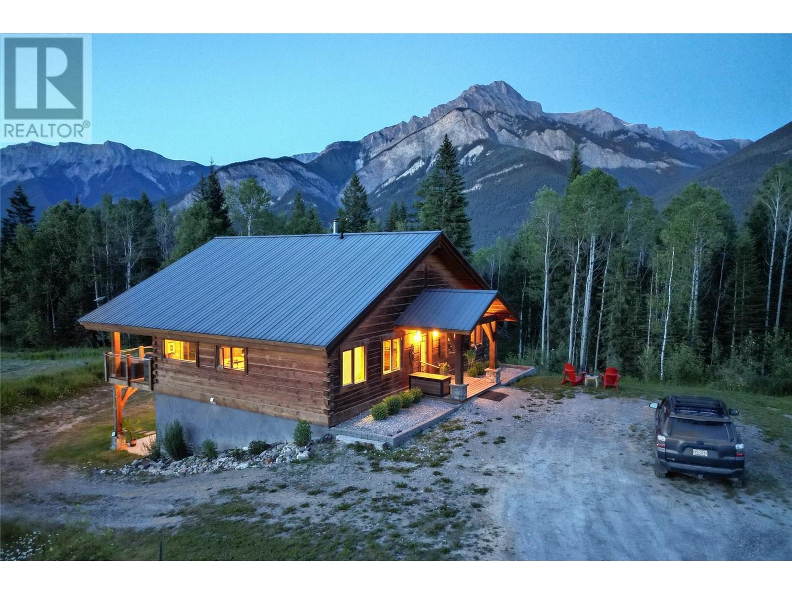 2550 Kettleston Road, Golden, British Columbia  V0A 1H1 - Photo 42 - 10354523