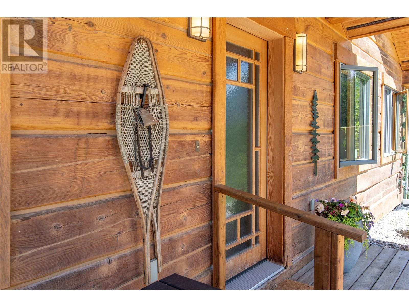 2550 Kettleston Road, Golden, British Columbia  V0A 1H1 - Photo 45 - 10354523