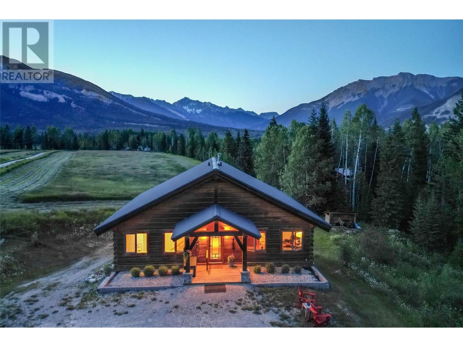 2550 Kettleston Road, Golden, British Columbia  V0A 1H1 - Photo 48 - 10354523