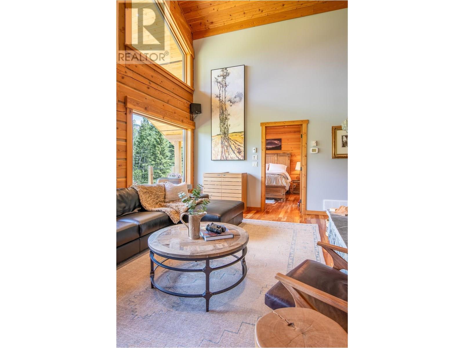 2550 Kettleston Road, Golden, British Columbia  V0A 1H1 - Photo 6 - 10354523