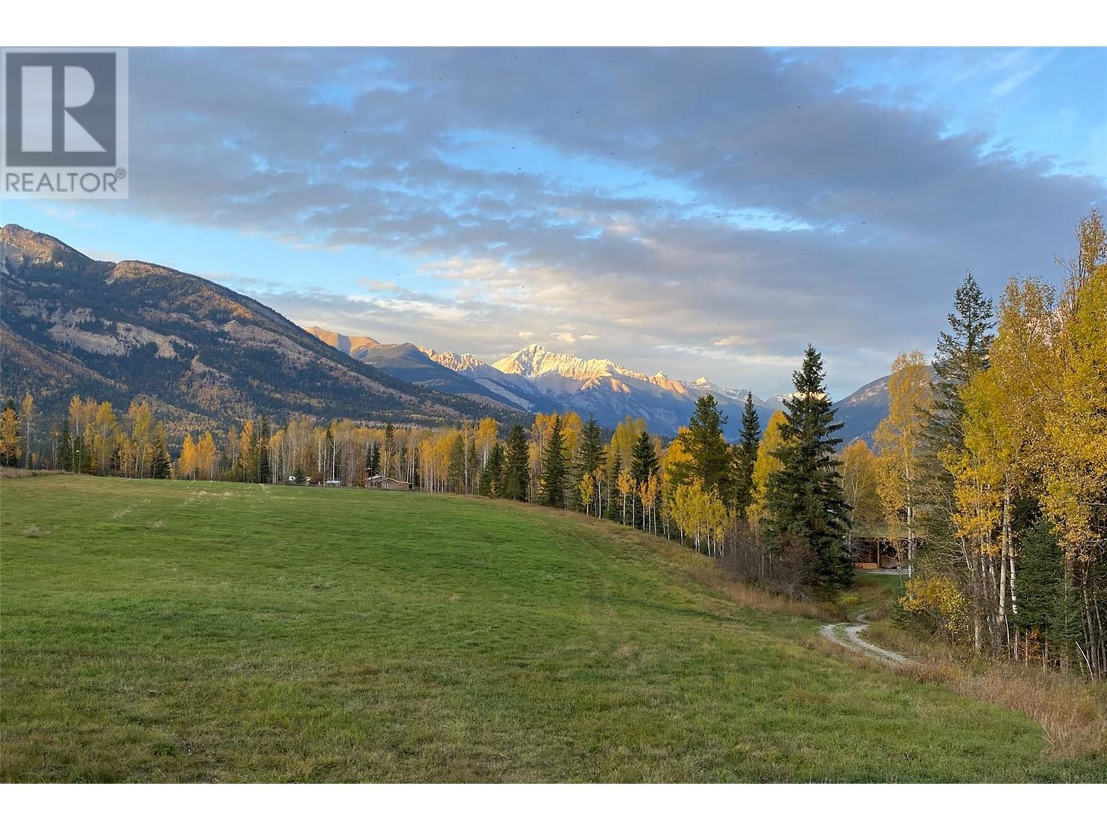 2550 Kettleston Road, Golden, British Columbia  V0A 1H1 - Photo 62 - 10354523