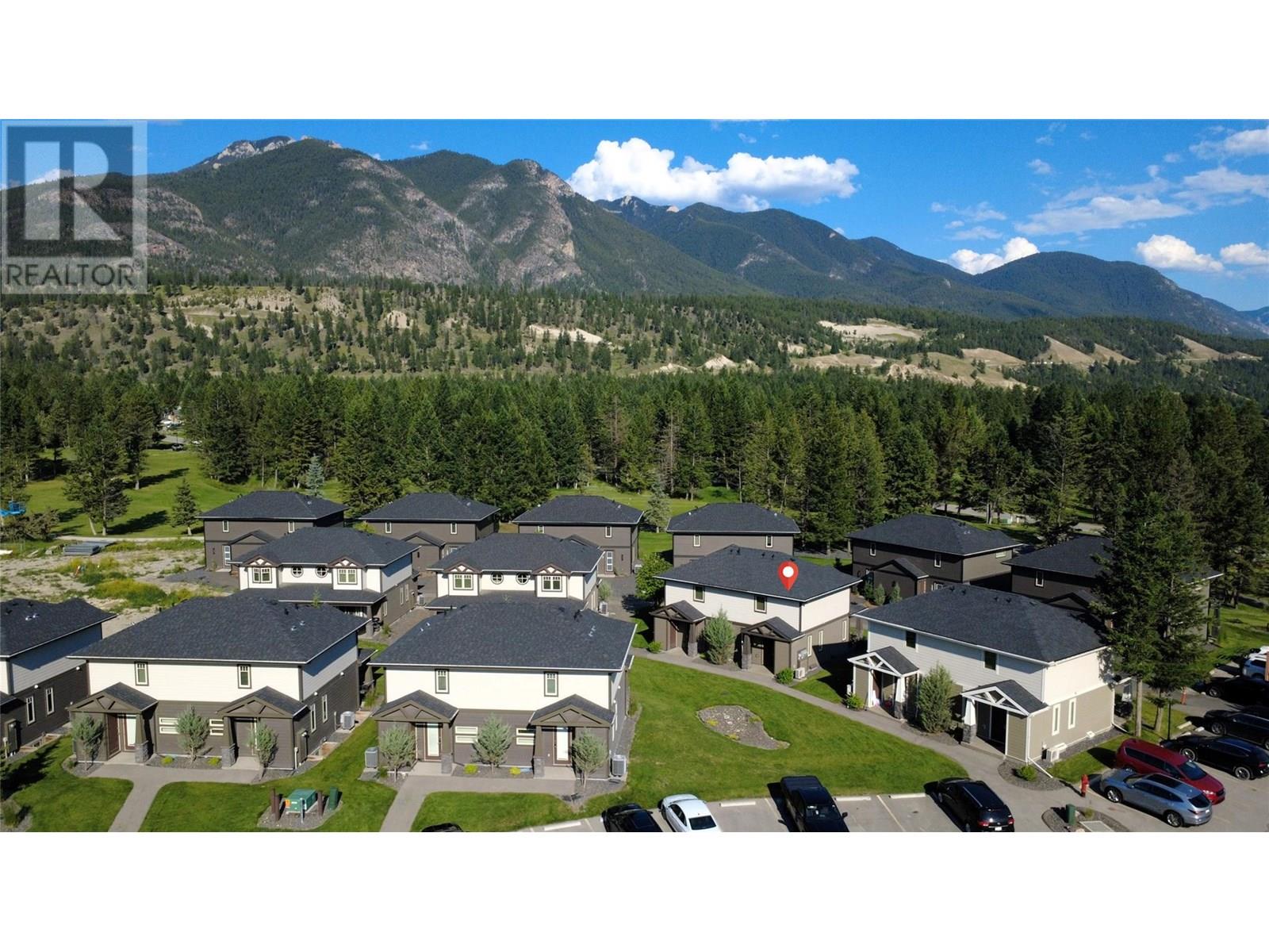 900 BIGHORN Boulevard Unit# 915 E, Radium Hot Springs, British Columbia