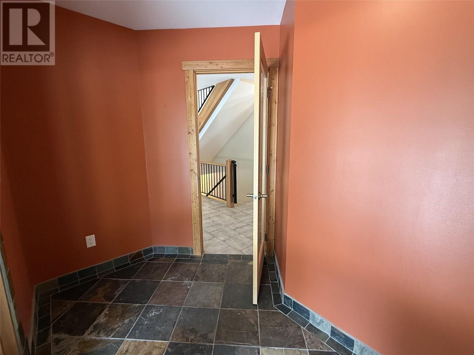 1305 Stoney Lane, Golden, British Columbia  V0A 1H3 - Photo 12 - 10354750