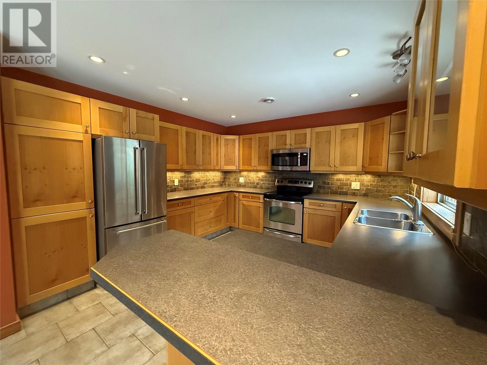 1305 Stoney Lane, Golden, British Columbia  V0A 1H3 - Photo 9 - 10354750