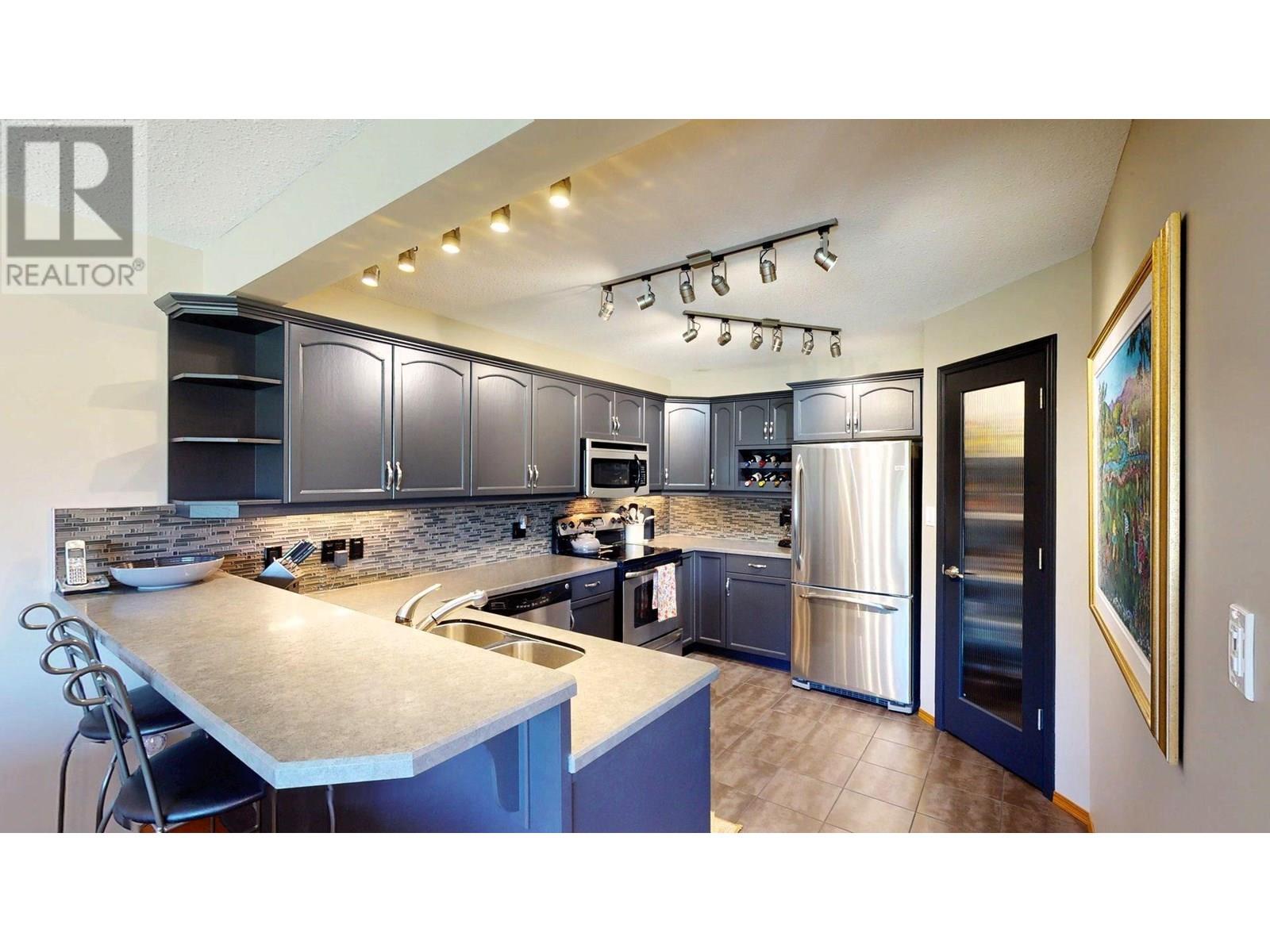 7535 Columbia Avenue Unit# 13, Radium Hot Springs, British Columbia  V0A 1M0 - Photo 10 - 10354569