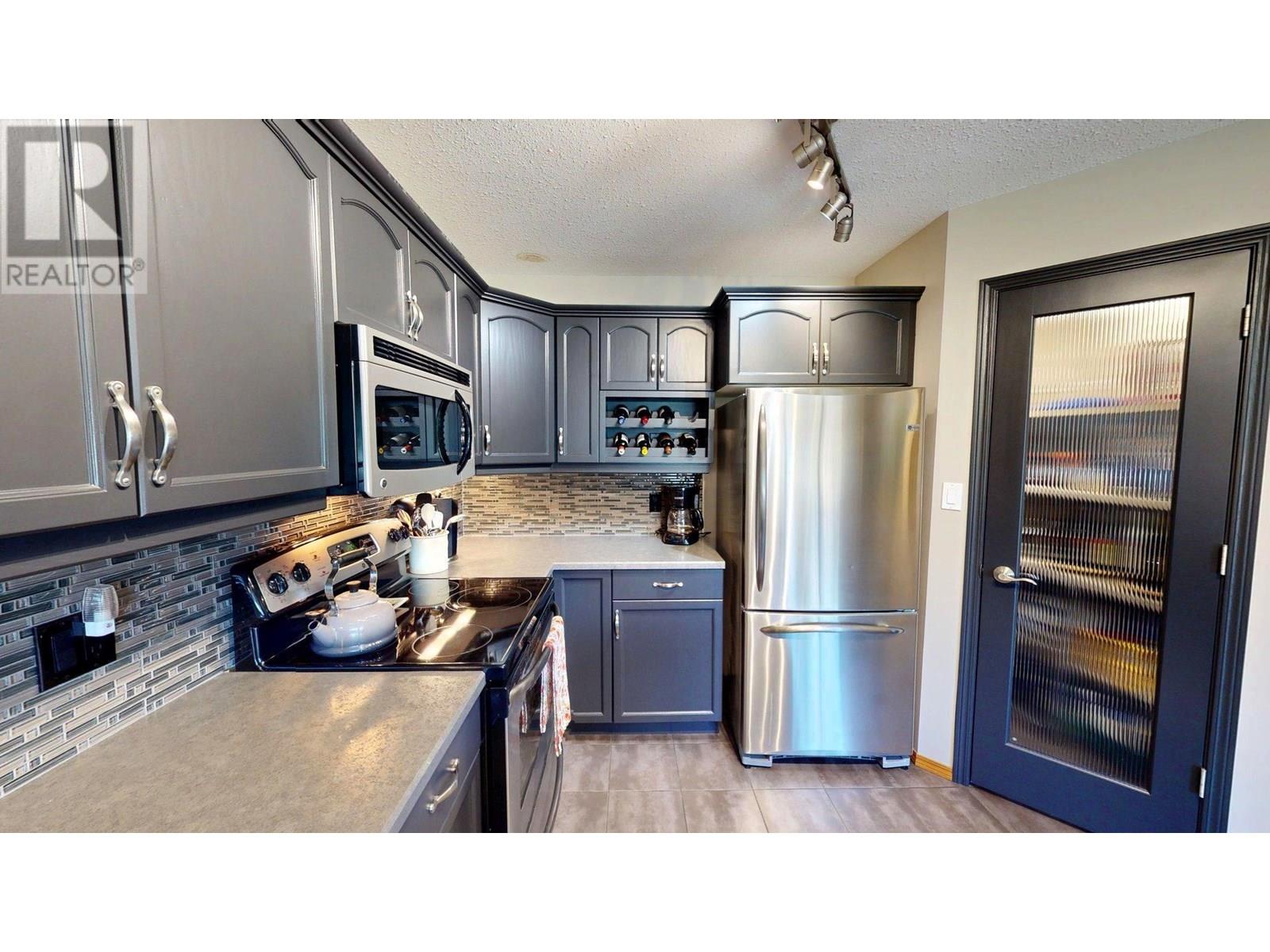 7535 Columbia Avenue Unit# 13, Radium Hot Springs, British Columbia  V0A 1M0 - Photo 12 - 10354569