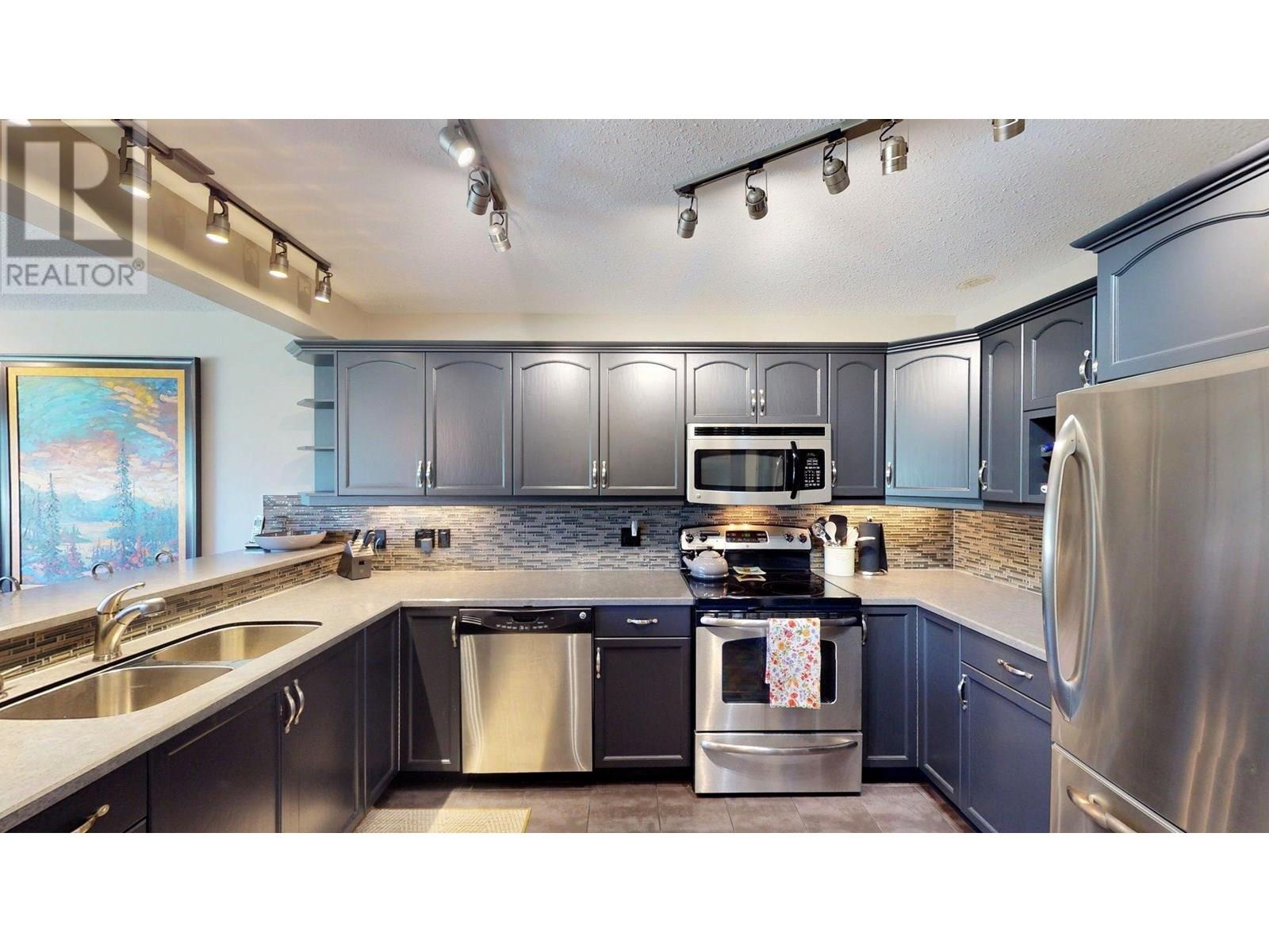 7535 Columbia Avenue Unit# 13, Radium Hot Springs, British Columbia  V0A 1M0 - Photo 13 - 10354569