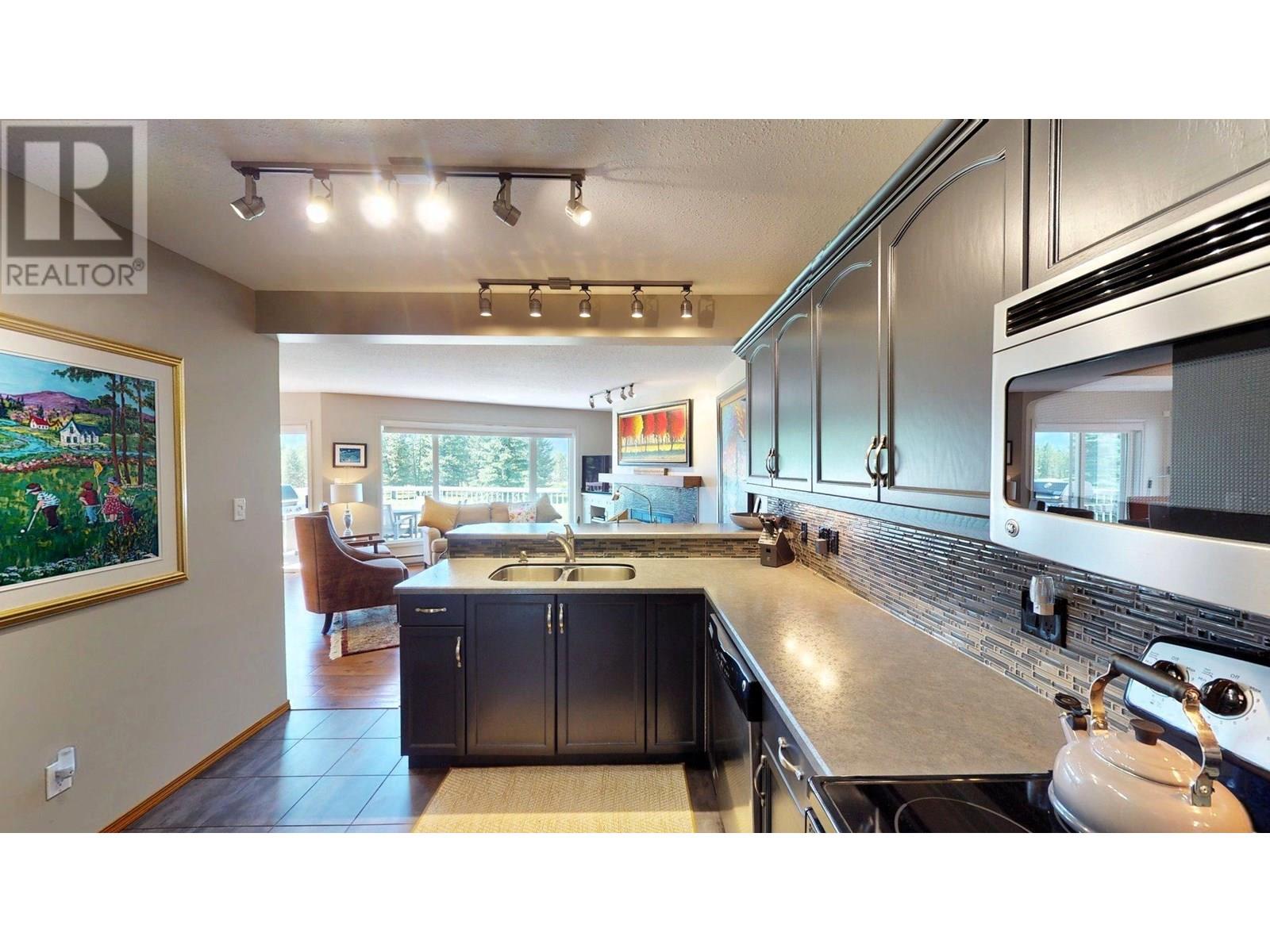 7535 Columbia Avenue Unit# 13, Radium Hot Springs, British Columbia  V0A 1M0 - Photo 14 - 10354569