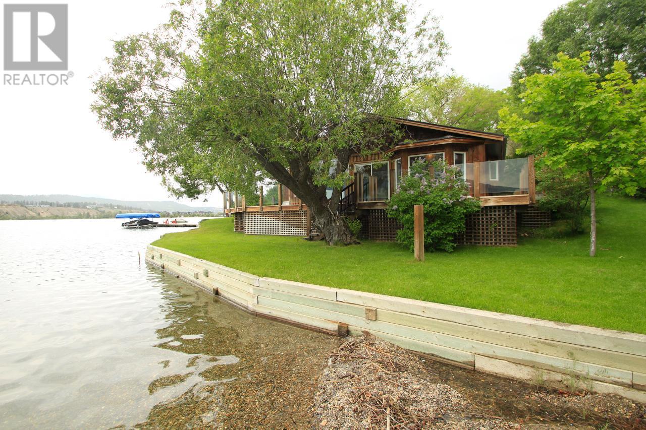 613 Lakeview Road, Invermere, British Columbia  V0A 1K3 - Photo 1 - 10354777