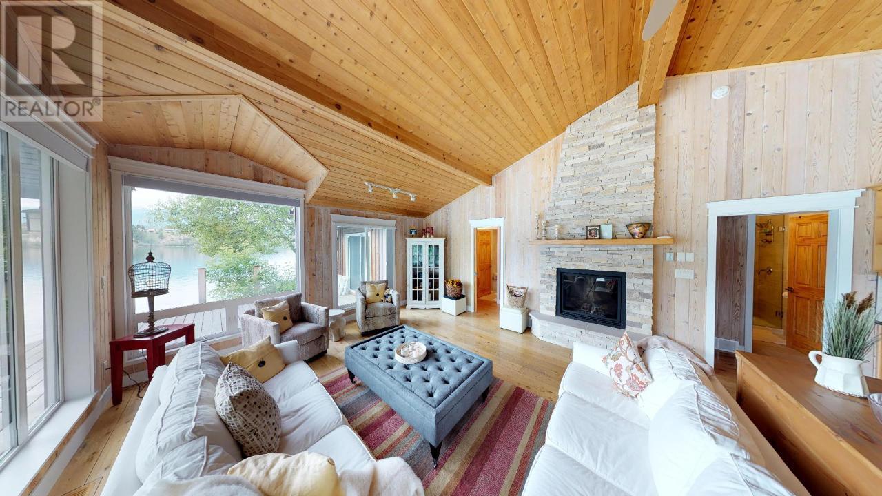613 Lakeview Road, Invermere, British Columbia  V0A 1K3 - Photo 15 - 10354777