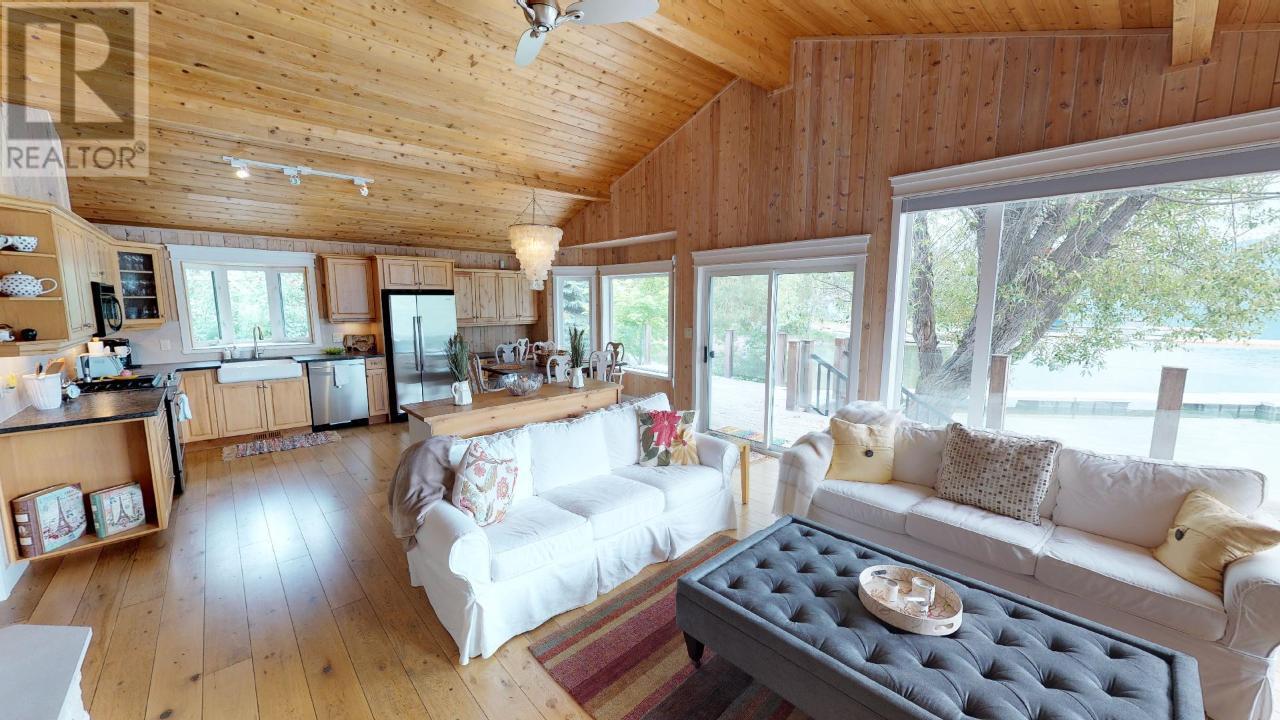 613 Lakeview Road, Invermere, British Columbia  V0A 1K3 - Photo 19 - 10354777