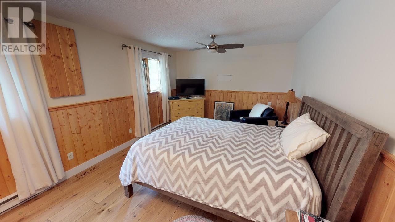 613 Lakeview Road, Invermere, British Columbia  V0A 1K3 - Photo 31 - 10354777