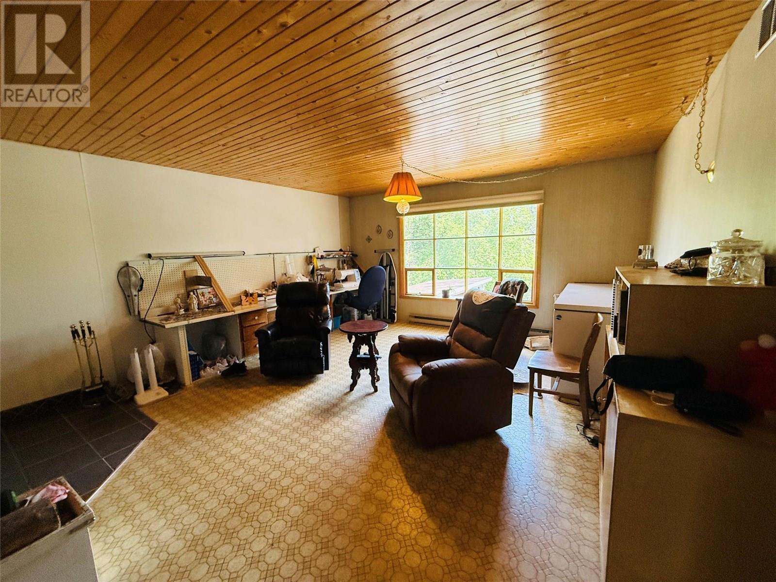 1410 10a Avenue, Invermere, British Columbia  V0A 1K0 - Photo 13 - 10354838