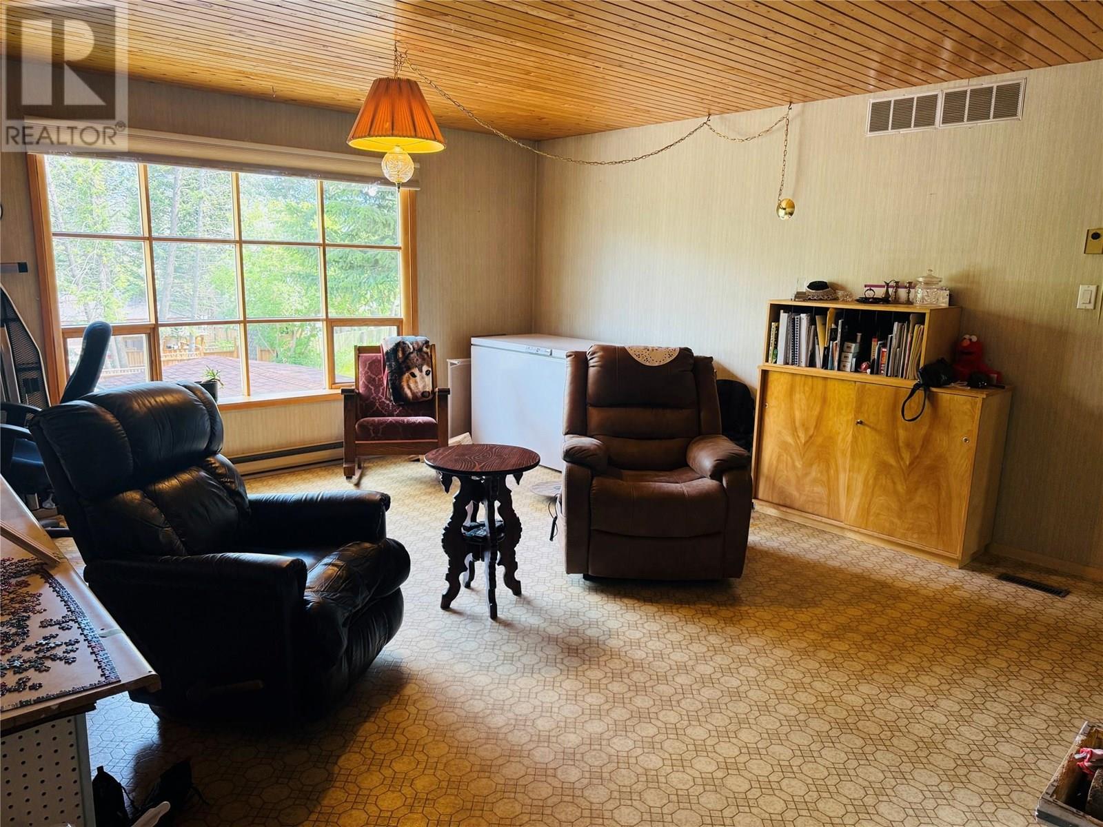 1410 10a Avenue, Invermere, British Columbia  V0A 1K0 - Photo 15 - 10354838