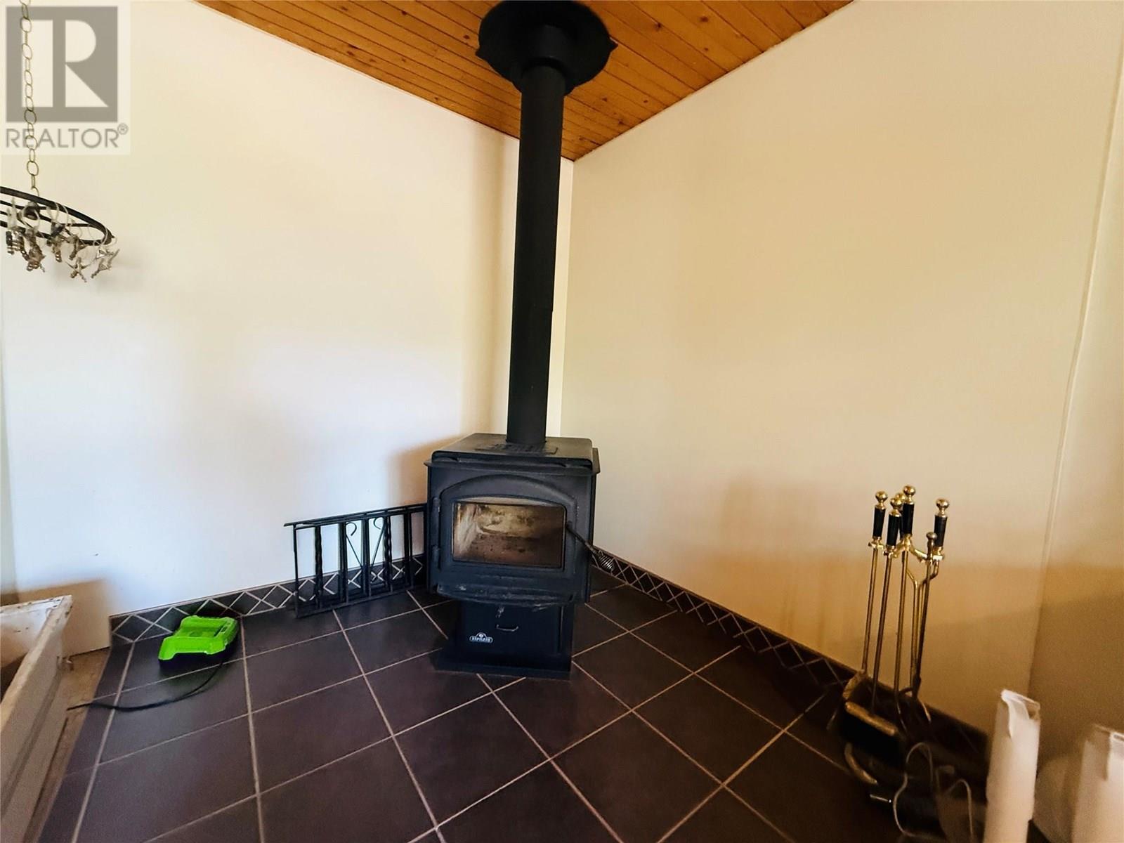 1410 10a Avenue, Invermere, British Columbia  V0A 1K0 - Photo 19 - 10354838