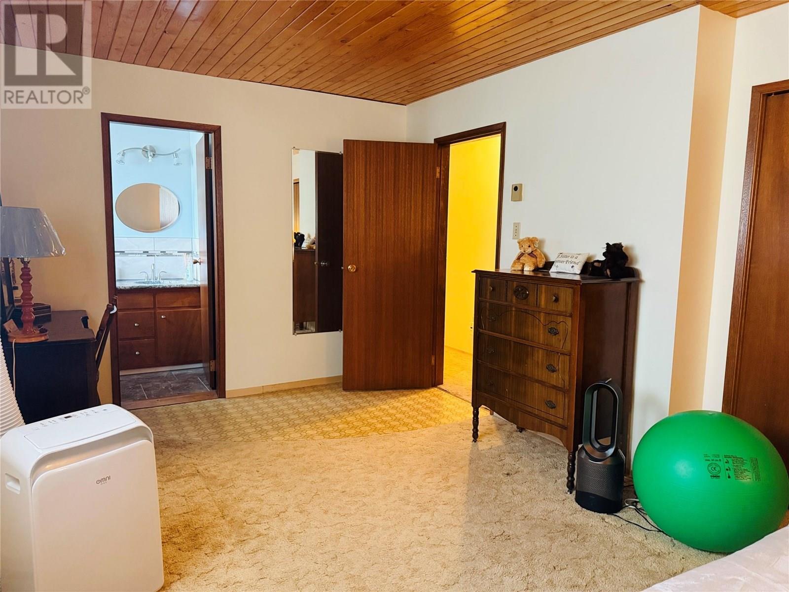 1410 10a Avenue, Invermere, British Columbia  V0A 1K0 - Photo 27 - 10354838