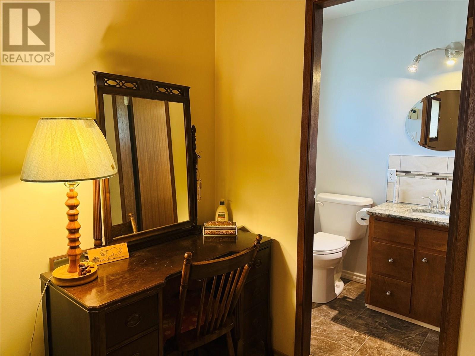 1410 10a Avenue, Invermere, British Columbia  V0A 1K0 - Photo 28 - 10354838