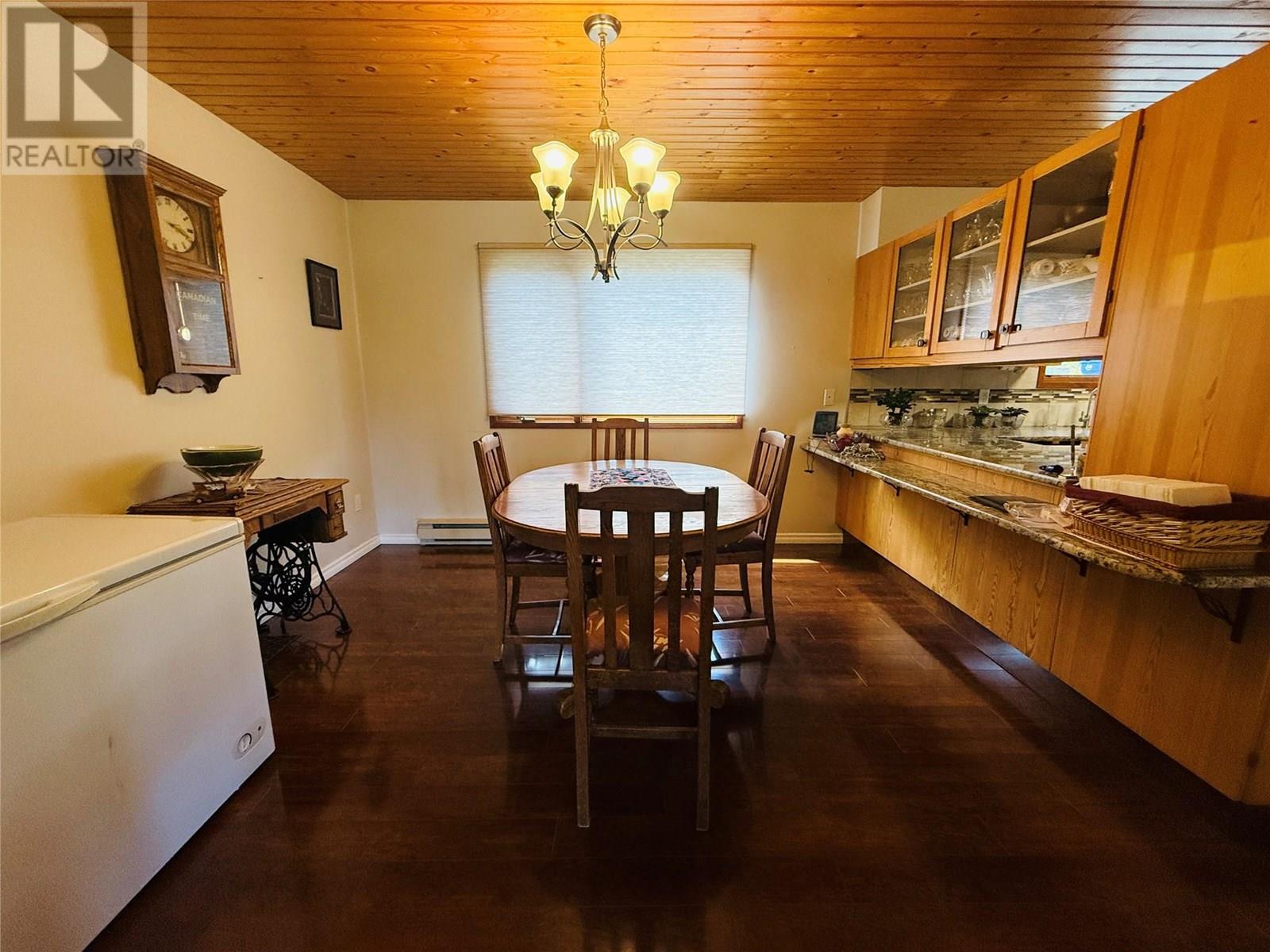 1410 10a Avenue, Invermere, British Columbia  V0A 1K0 - Photo 8 - 10354838