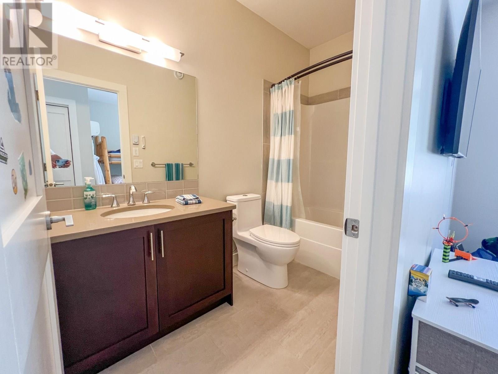 615/619 Lakeview Road, Invermere, British Columbia  V0A 1K3 - Photo 25 - 10354922