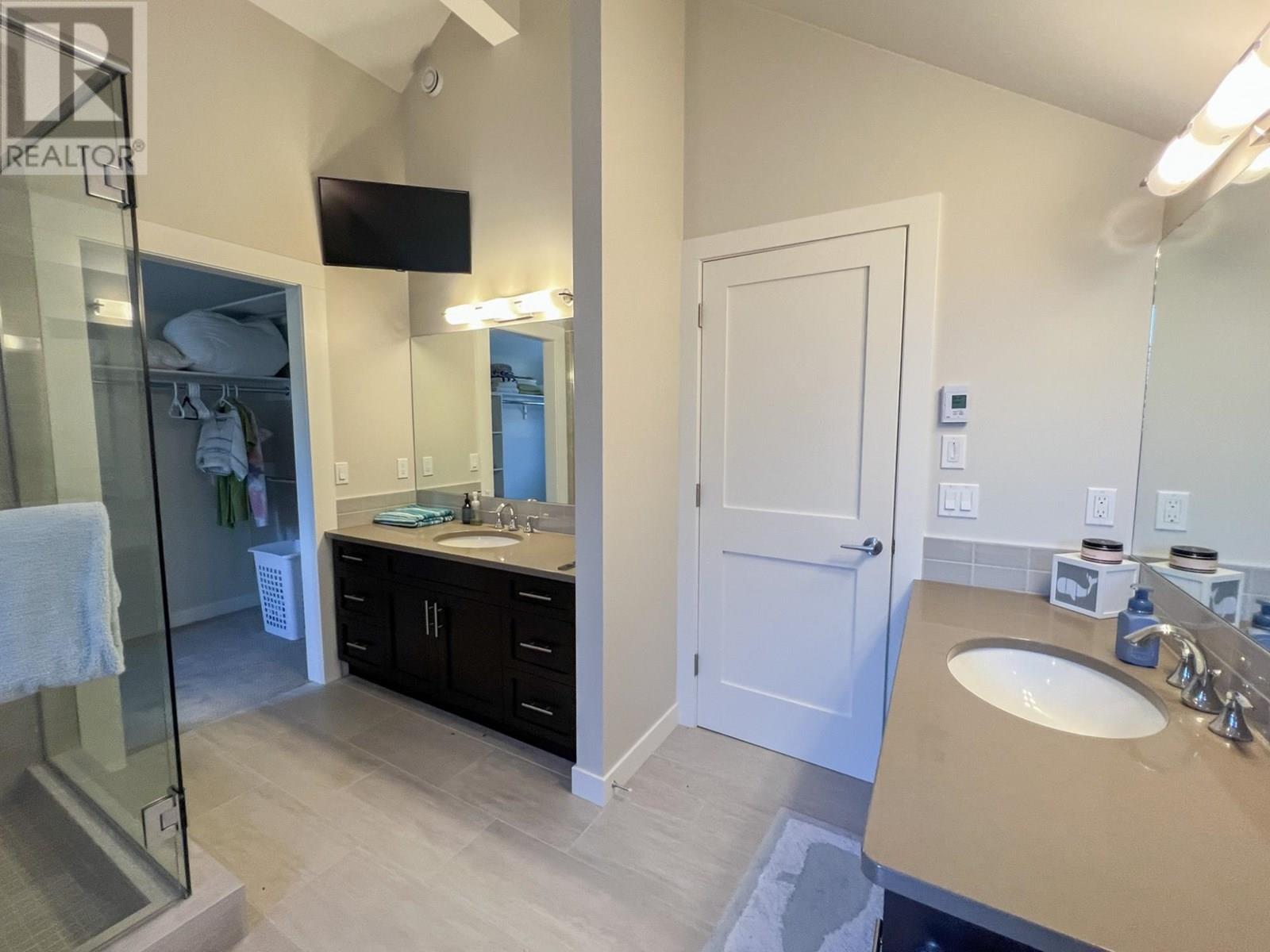 615/619 Lakeview Road, Invermere, British Columbia  V0A 1K3 - Photo 44 - 10354922