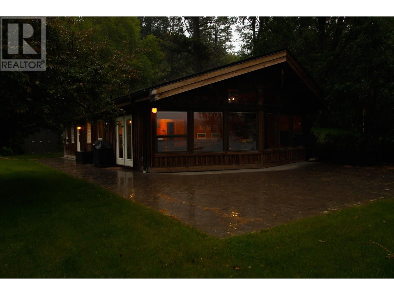 615/619 Lakeview Road, Invermere, British Columbia  V0A 1K3 - Photo 52 - 10354922