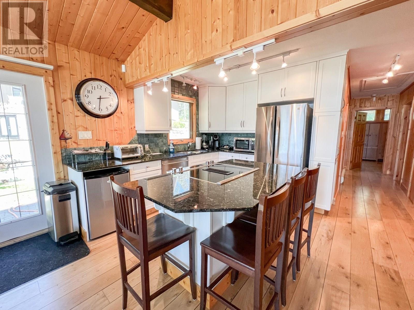 615/619 Lakeview Road, Invermere, British Columbia  V0A 1K3 - Photo 57 - 10354922