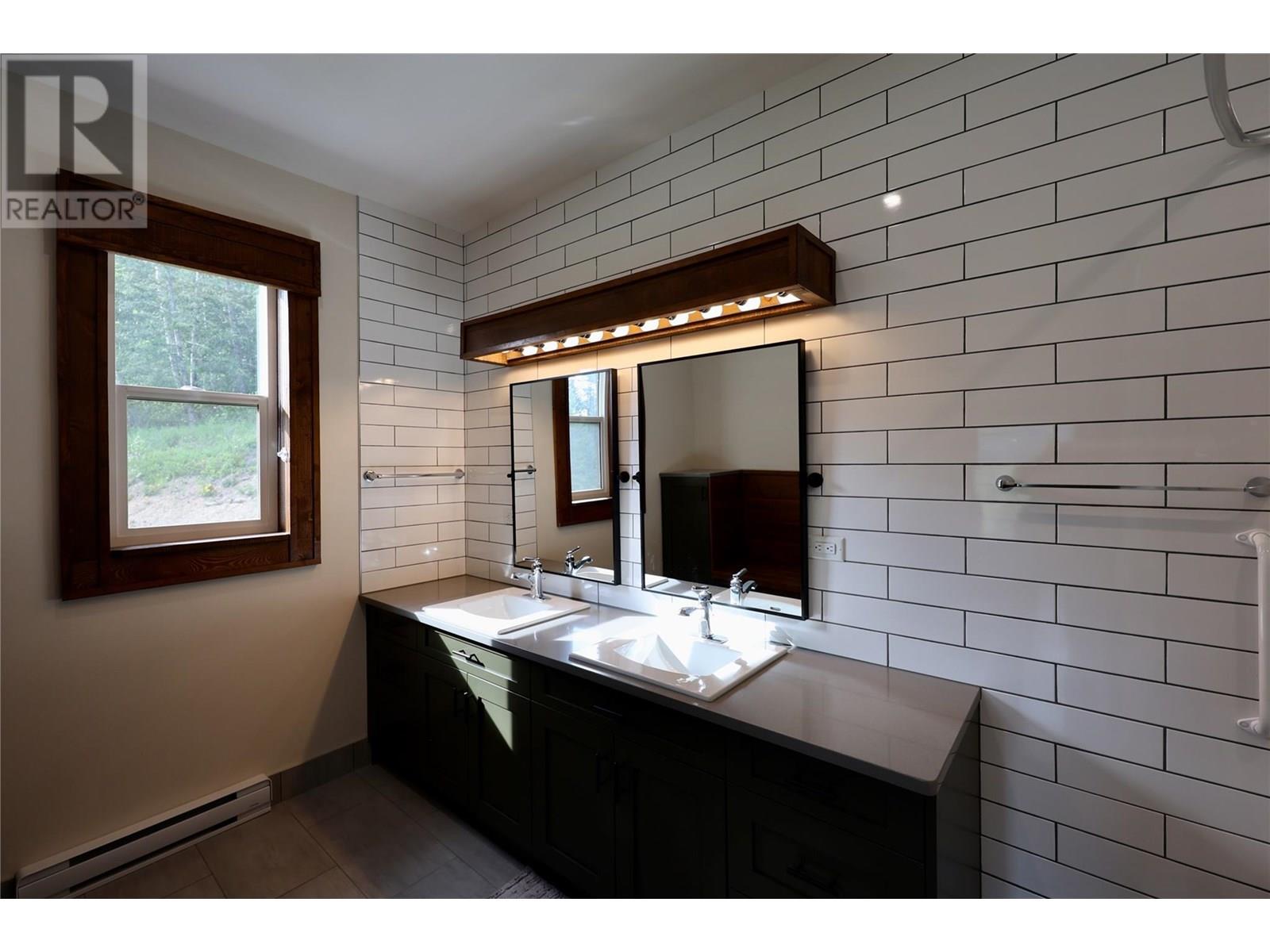 4975 Castledale View Estates Road, Golden, British Columbia  V0A 1L0 - Photo 16 - 10355192