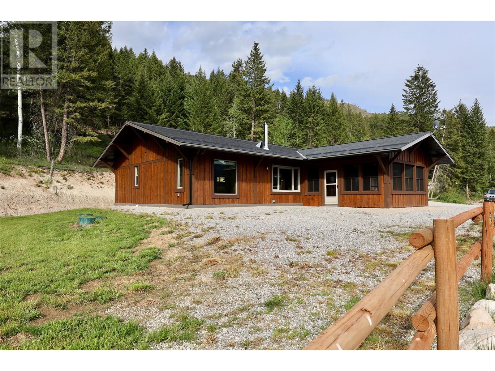 4975 Castledale View Estates Road, Golden, British Columbia  V0A 1L0 - Photo 5 - 10355192