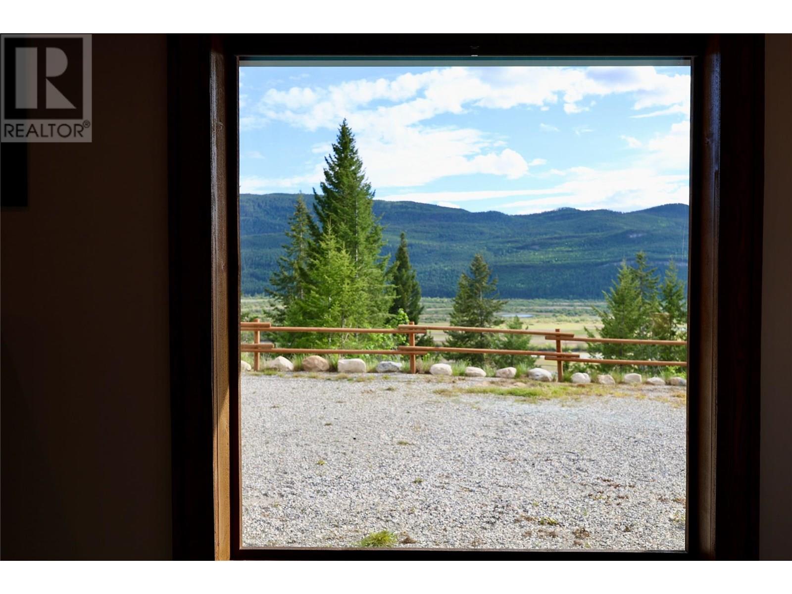 4975 Castledale View Estates Road, Golden, British Columbia  V0A 1L0 - Photo 6 - 10355192
