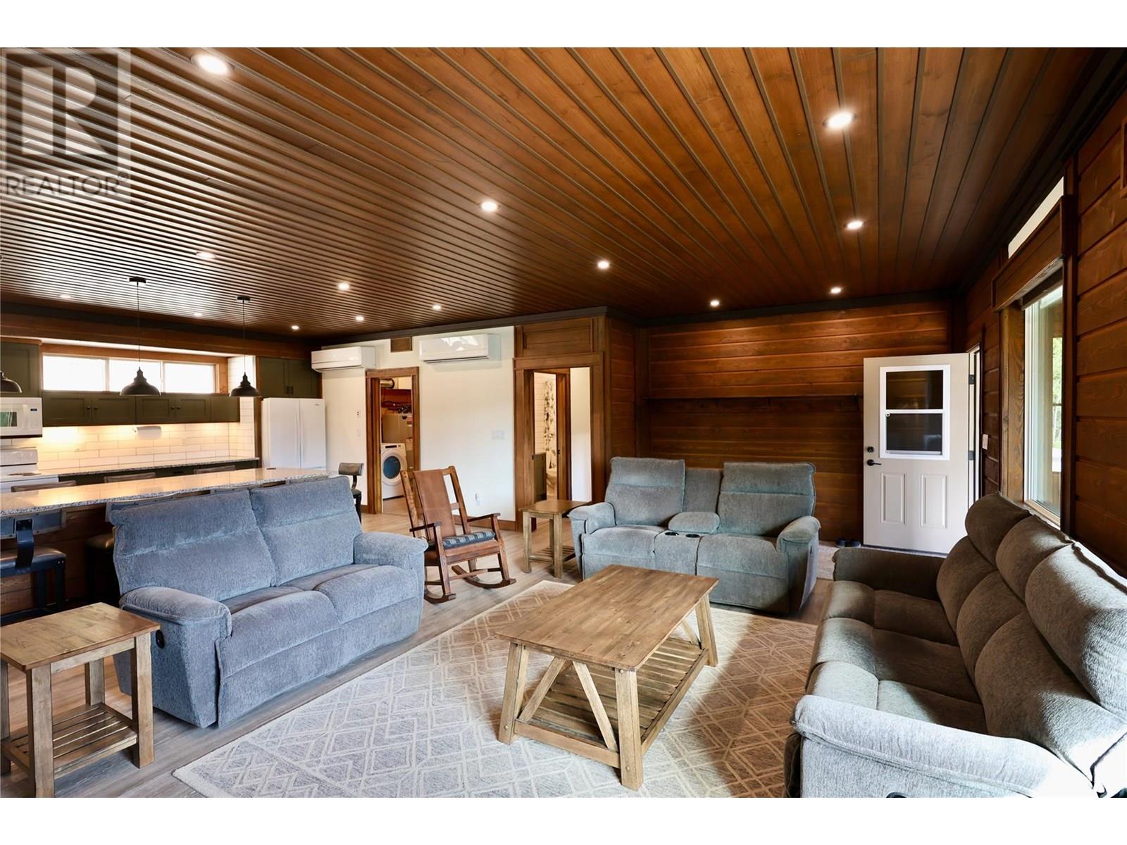 4975 Castledale View Estates Road, Golden, British Columbia  V0A 1L0 - Photo 8 - 10355192