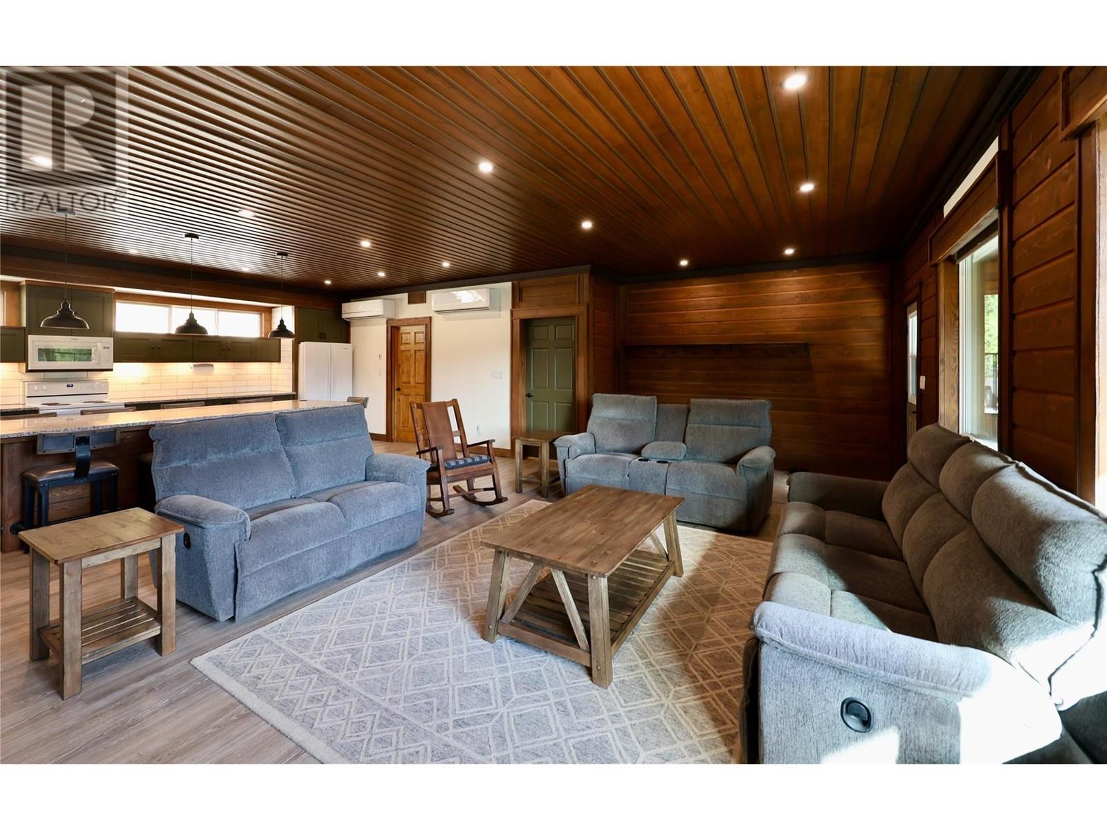 4975 Castledale View Estates Road, Golden, British Columbia  V0A 1L0 - Photo 9 - 10355192