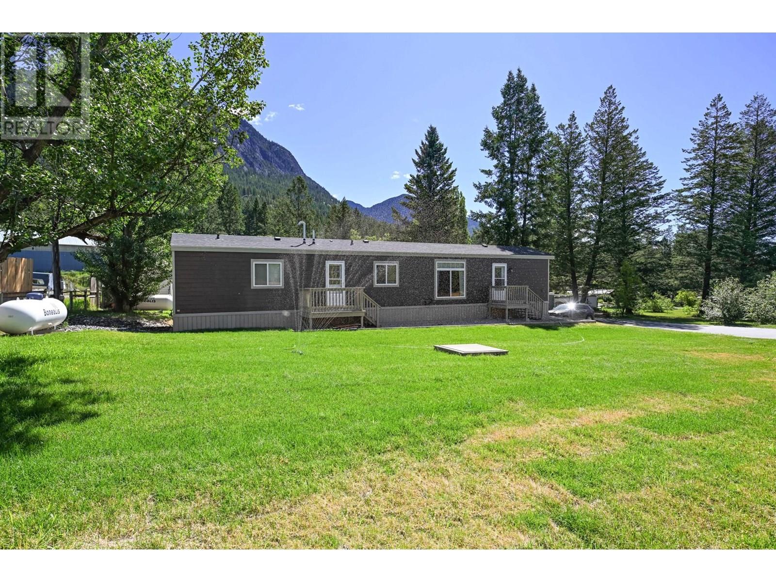 8614 Hwy 93/95 Highway Unit# 6, Dry Gulch, British Columbia  V0A 1M0 - Photo 17 - 10355216