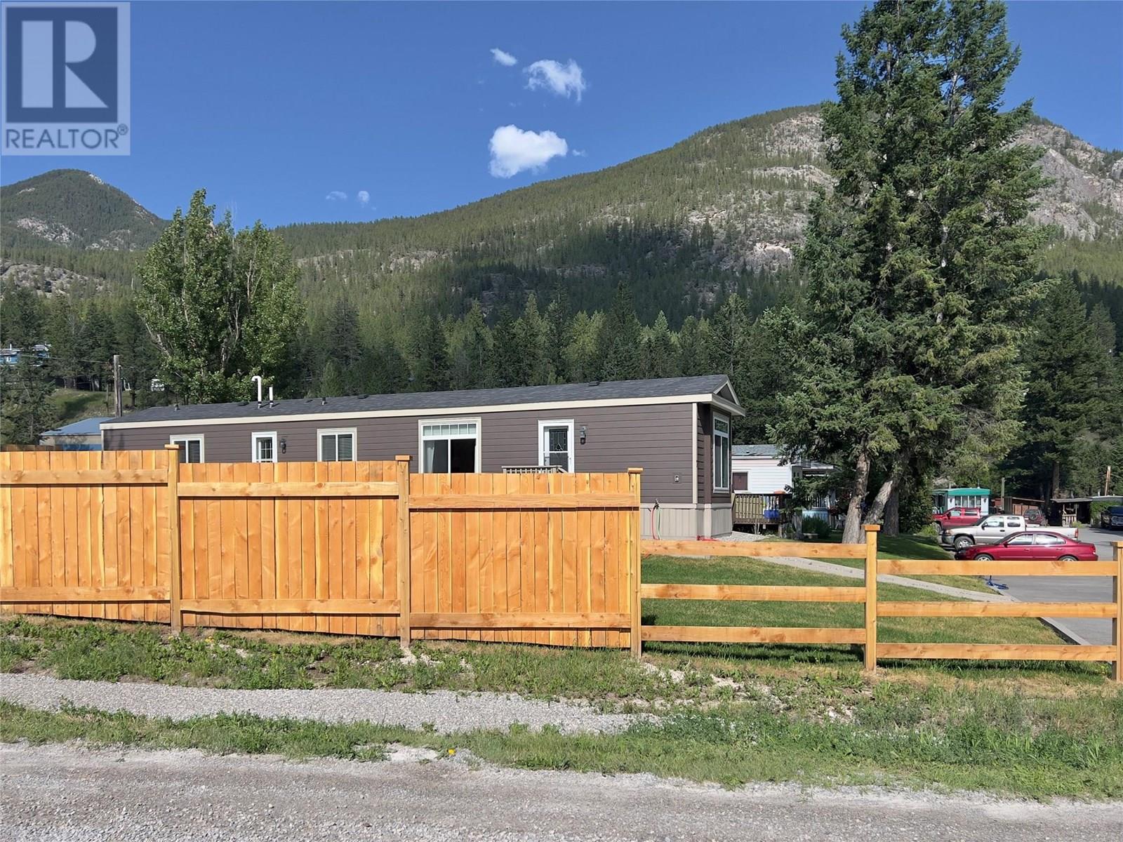 8614 Hwy 93/95 Highway Unit# 6, Dry Gulch, British Columbia  V0A 1M0 - Photo 3 - 10355216