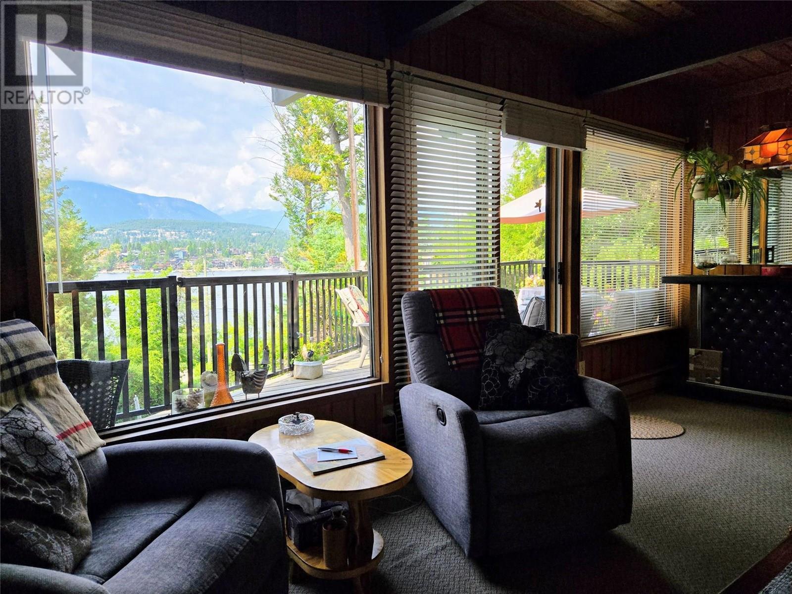 782 Lakeview Road, Invermere, British Columbia  V0A 1K3 - Photo 9 - 10353263