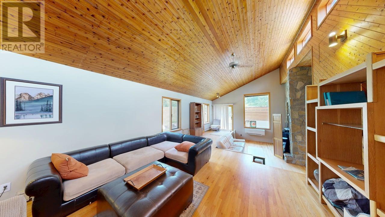 1297 Campbell Road, Golden, British Columbia  V0A 1H7 - Photo 21 - 10354368