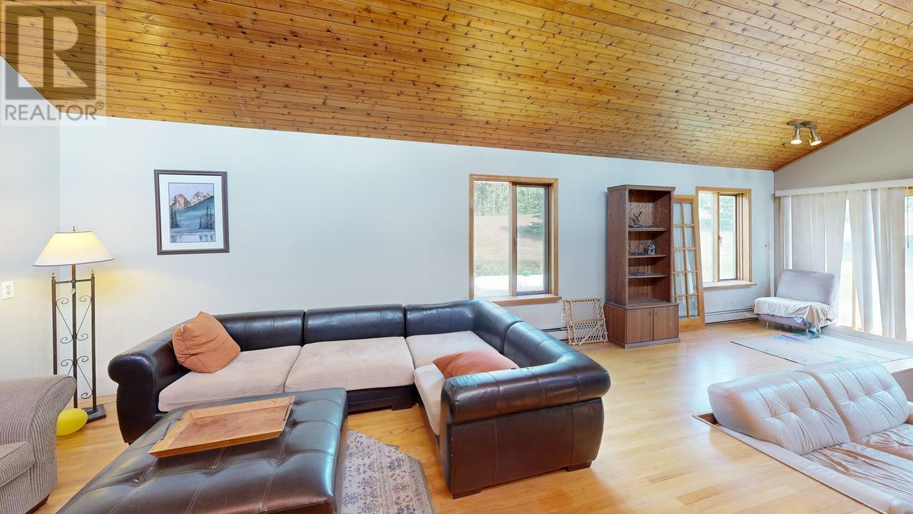 1297 Campbell Road, Golden, British Columbia  V0A 1H7 - Photo 42 - 10354368