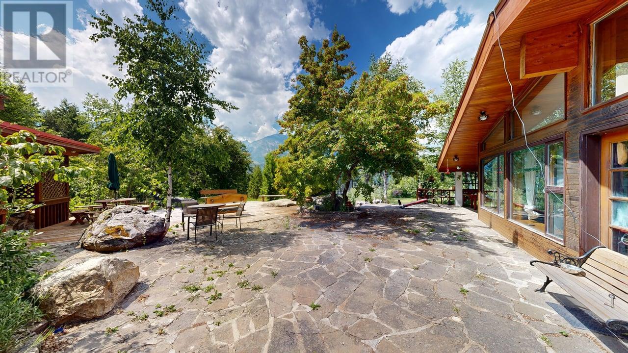 1297 Campbell Road, Golden, British Columbia  V0A 1H7 - Photo 45 - 10354368