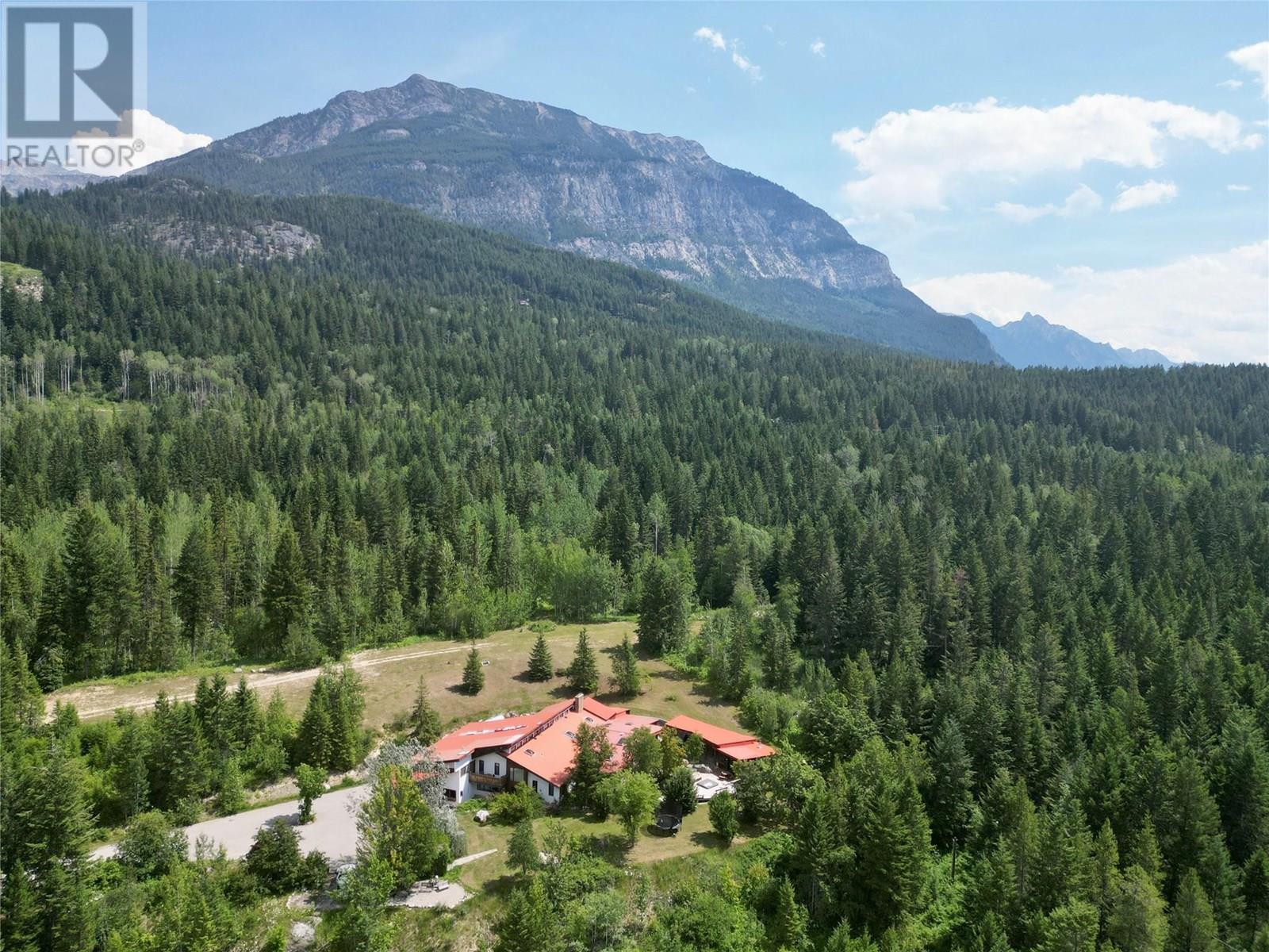 1297 Campbell Road, Golden, British Columbia  V0A 1H7 - Photo 47 - 10354368