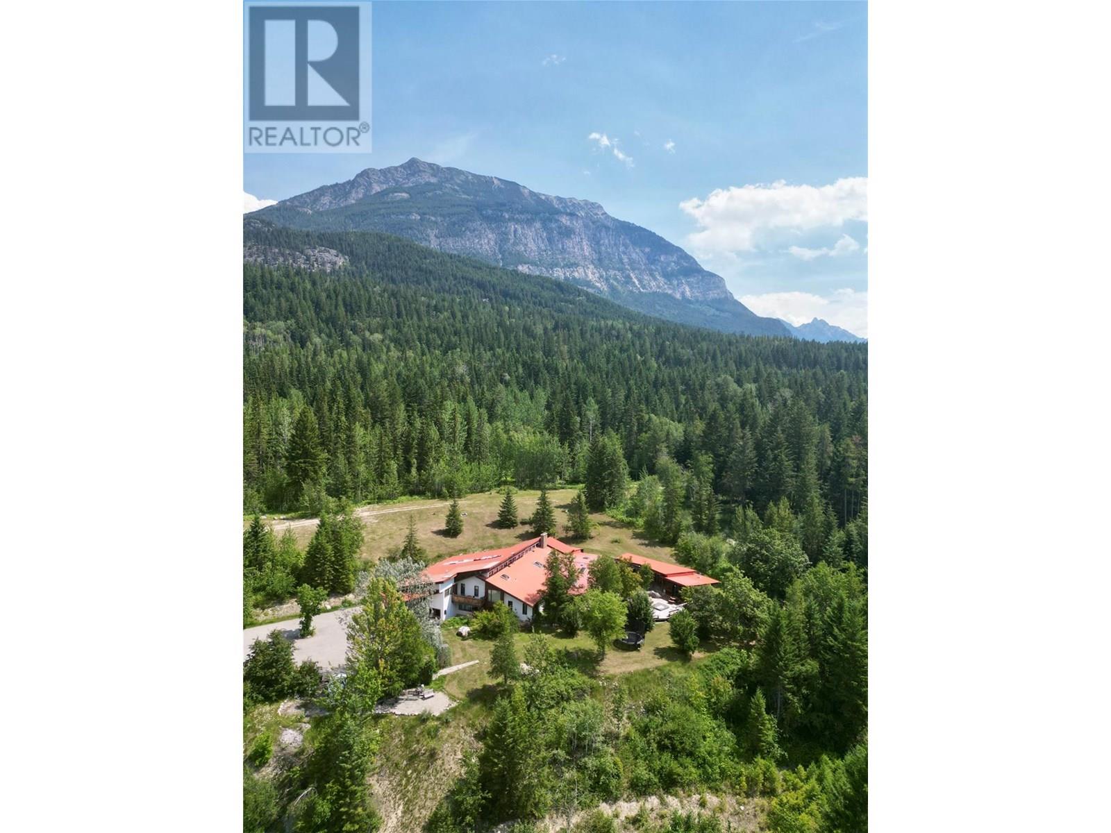 1297 Campbell Road, Golden, British Columbia  V0A 1H7 - Photo 48 - 10354368